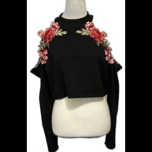 Boohoo Top Women's Size 18 Black Cut Sleeve Embroidered High Collar Cropped